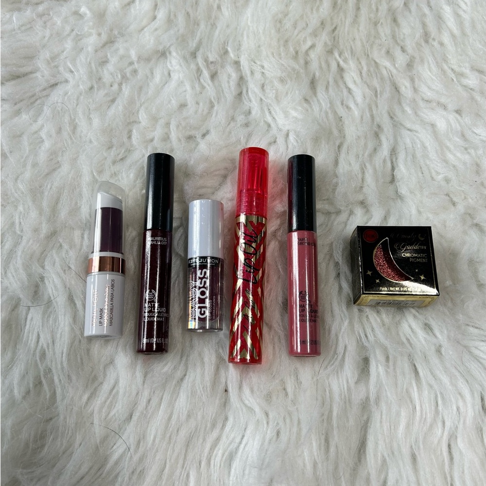 Assorted Lip Gloss and Lipstick Set